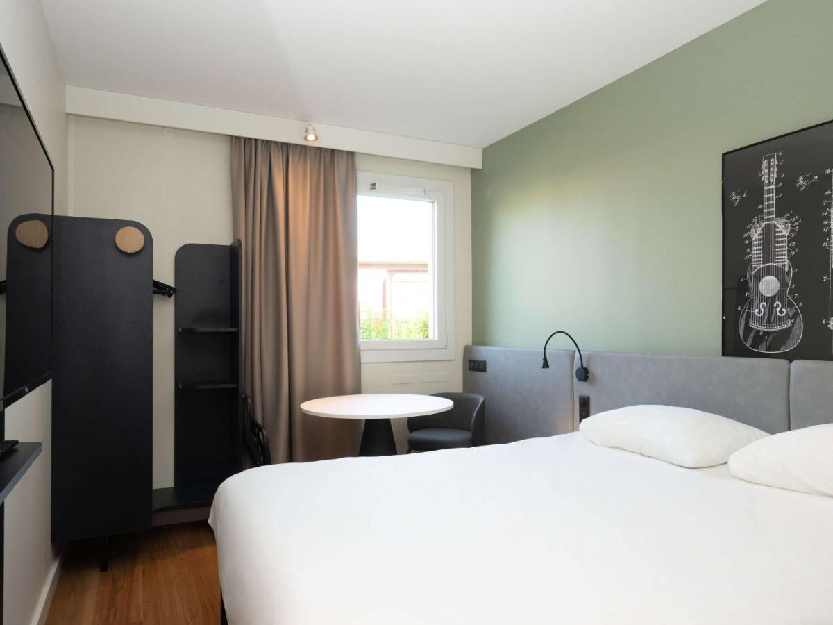Ibis Reims Tinqueux Hotel Bagian luar foto