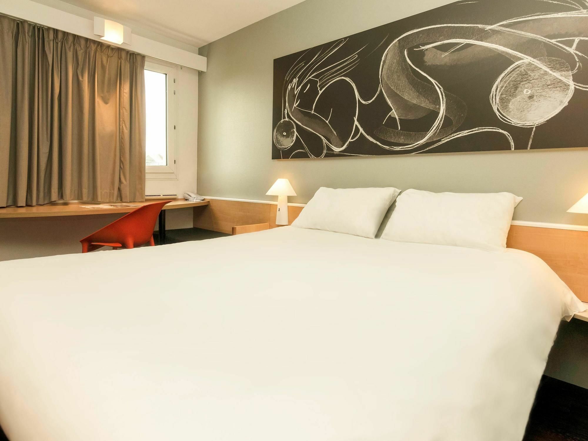 Ibis Reims Tinqueux Hotel Bagian luar foto