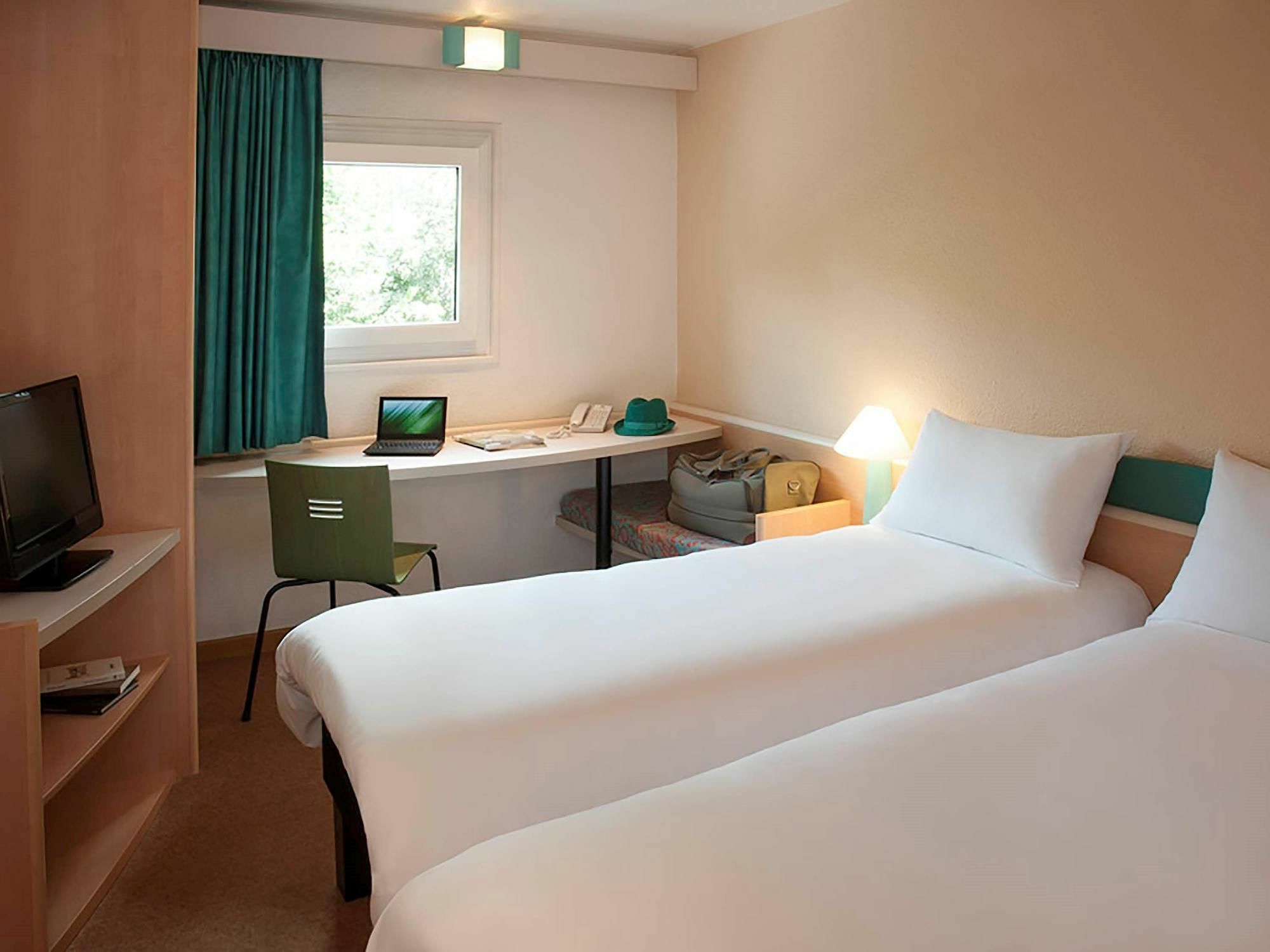 Ibis Reims Tinqueux Hotel Bagian luar foto