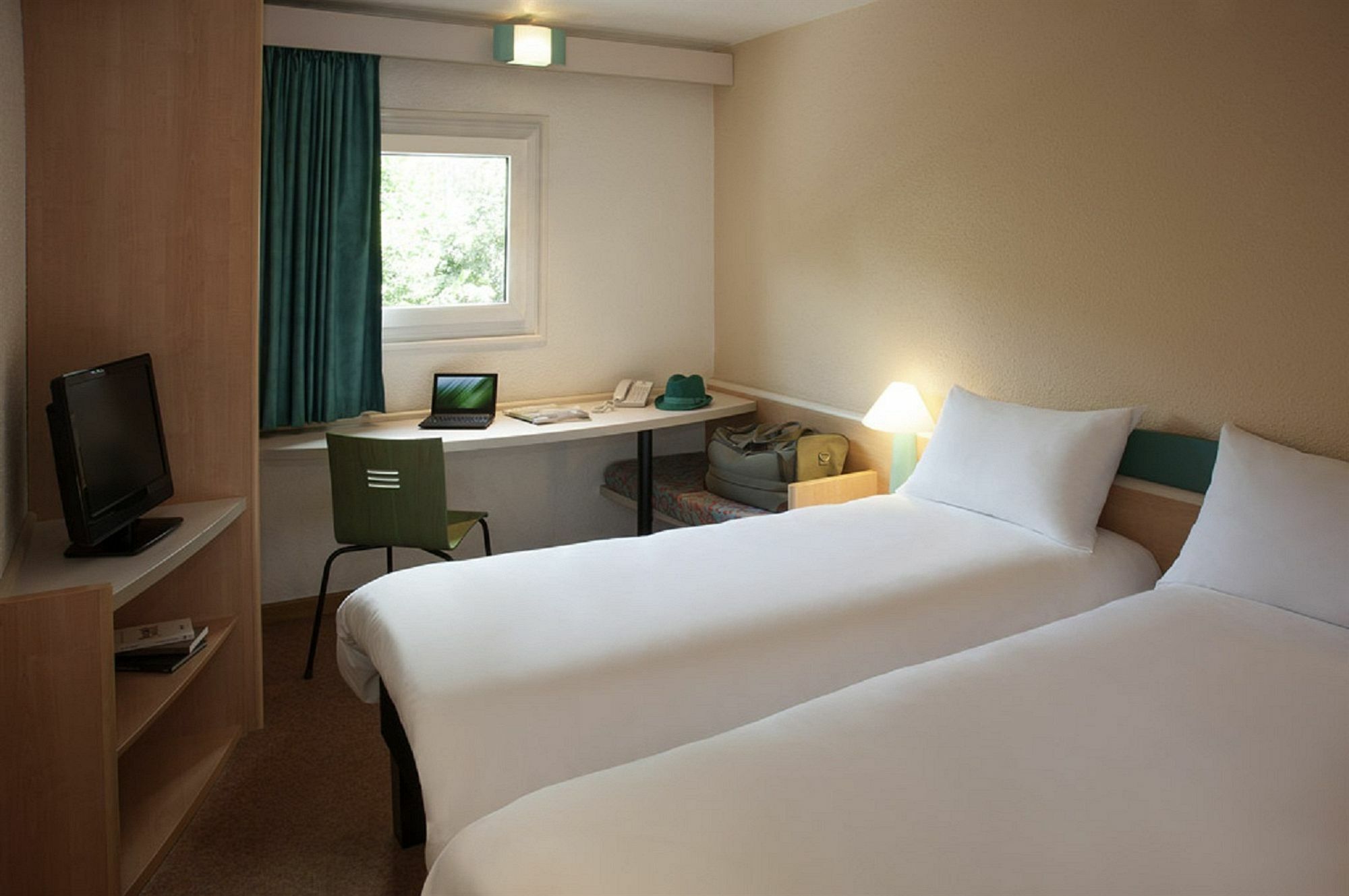 Ibis Reims Tinqueux Hotel Bagian luar foto