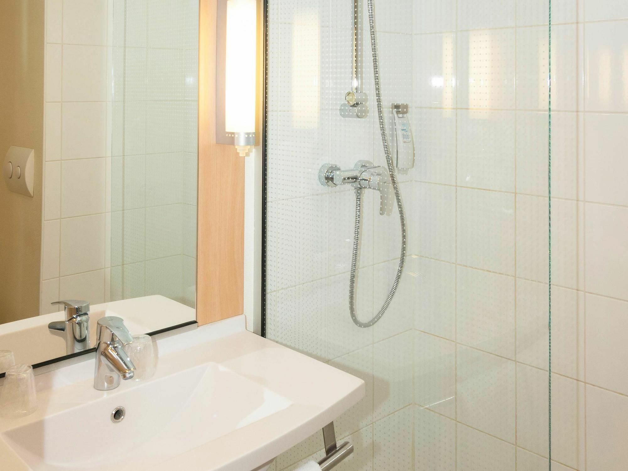 Ibis Reims Tinqueux Hotel Bagian luar foto