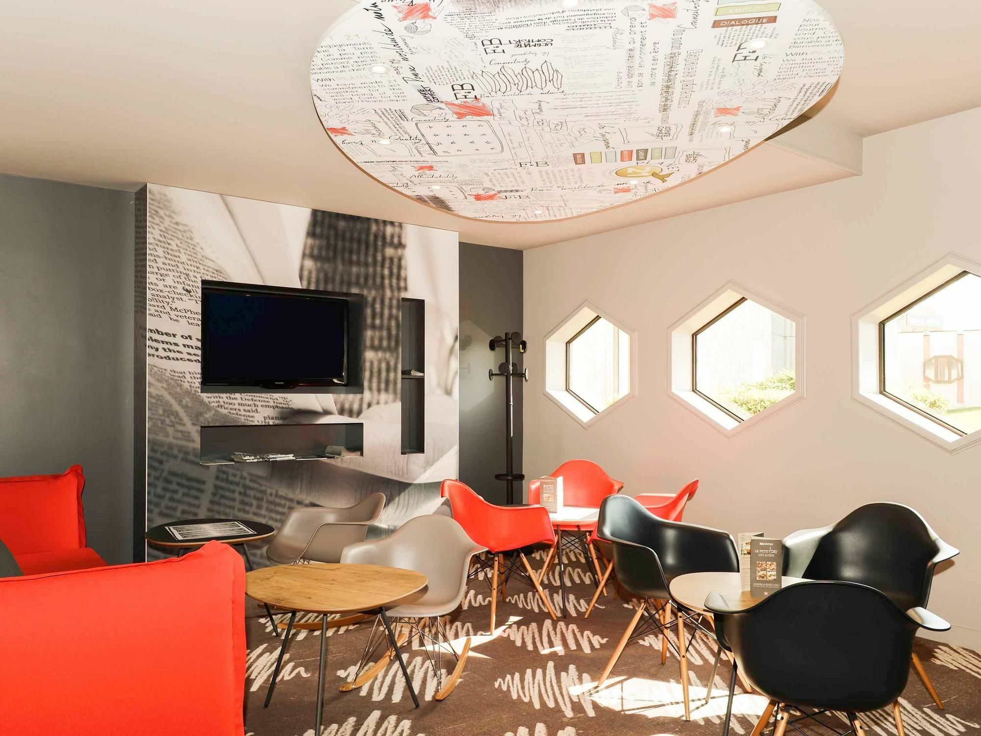 Ibis Reims Tinqueux Hotel Bagian luar foto